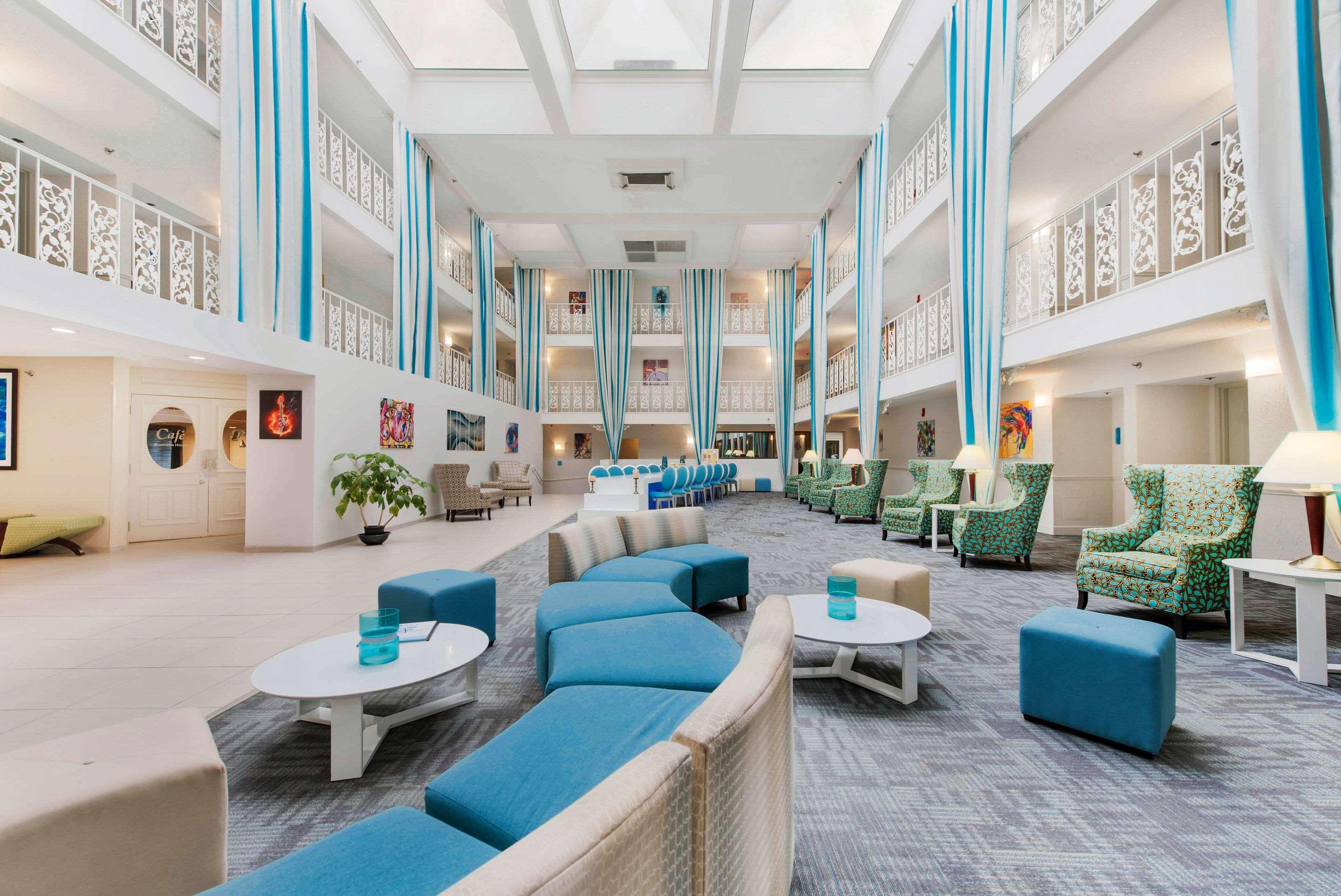 The Blu Hotel Blue Ash Cincinnati, Ascend Hotel Collection Exterior photo